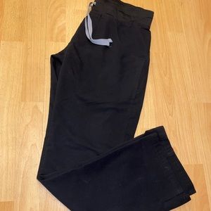 FIGS KADE CARGO PANT IN BLACK